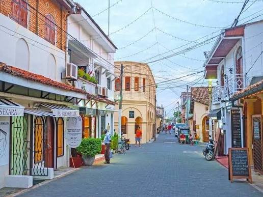 Colonial Street